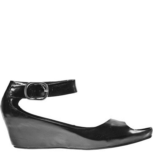 Sangria [Colour: Black] [Size: 42]