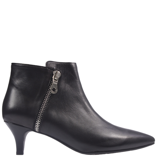 Kink [Colour: Black] [Size: 42]