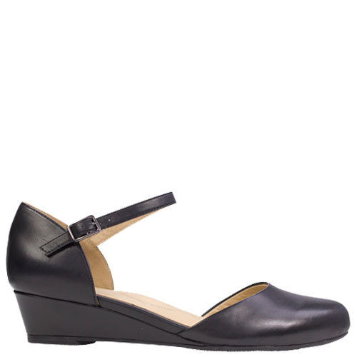 Kiri [Colour: Black] [Size: 42]