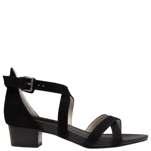 GiNA [Colour: Jet Black] [Size: 10]