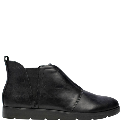 Maddy [Colour Black] [Size: 42]
